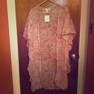 NWT! LC Lauren Conrad floral kimono